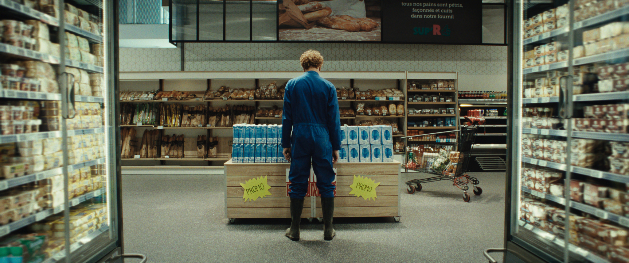 03_VINCENT_SUPERMARCHE_DE_DOS.jpg 03_VINCENT_SUPERMARCHE_DE_DOS.jpg